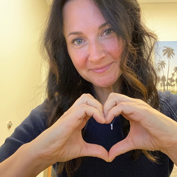 Meet your Posher, Angela - Picture 1 of 2